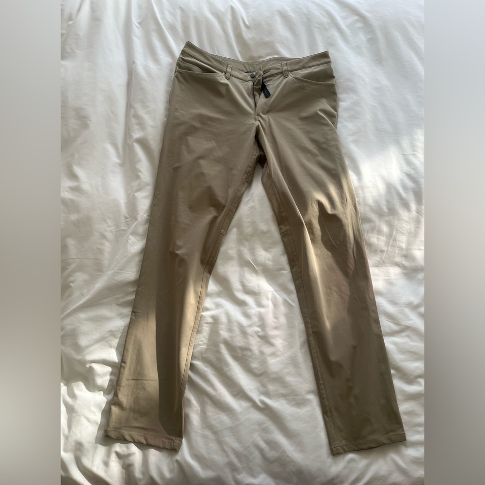 Men’s lululemon ABC pant